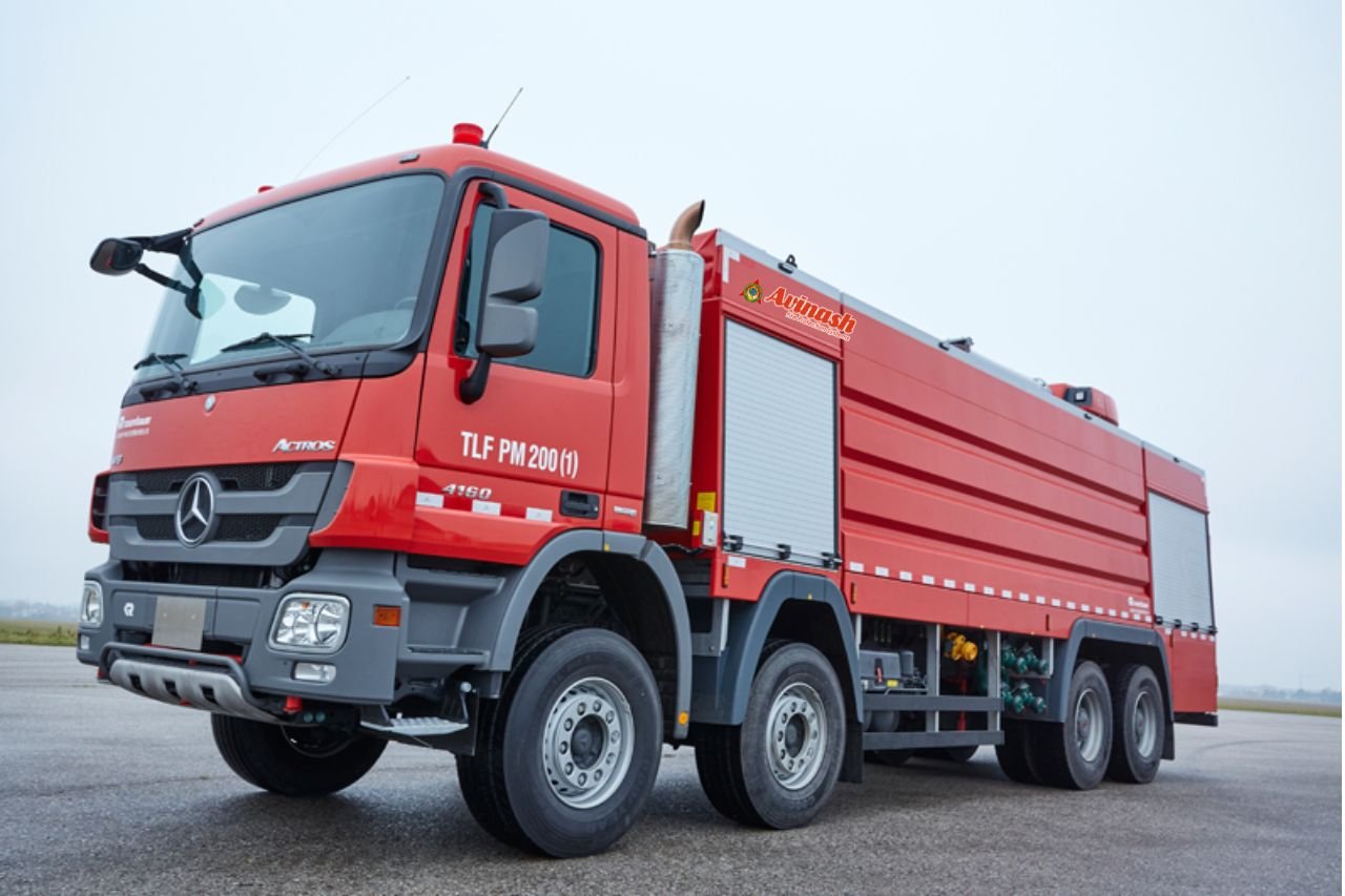 Red Large Water Tender Bausers